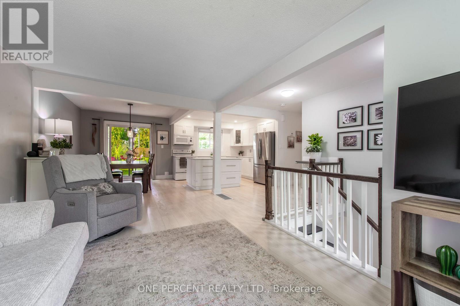 46 Bythia Street, Orangeville, Ontario  L9W 2S3 - Photo 5 - W12435712