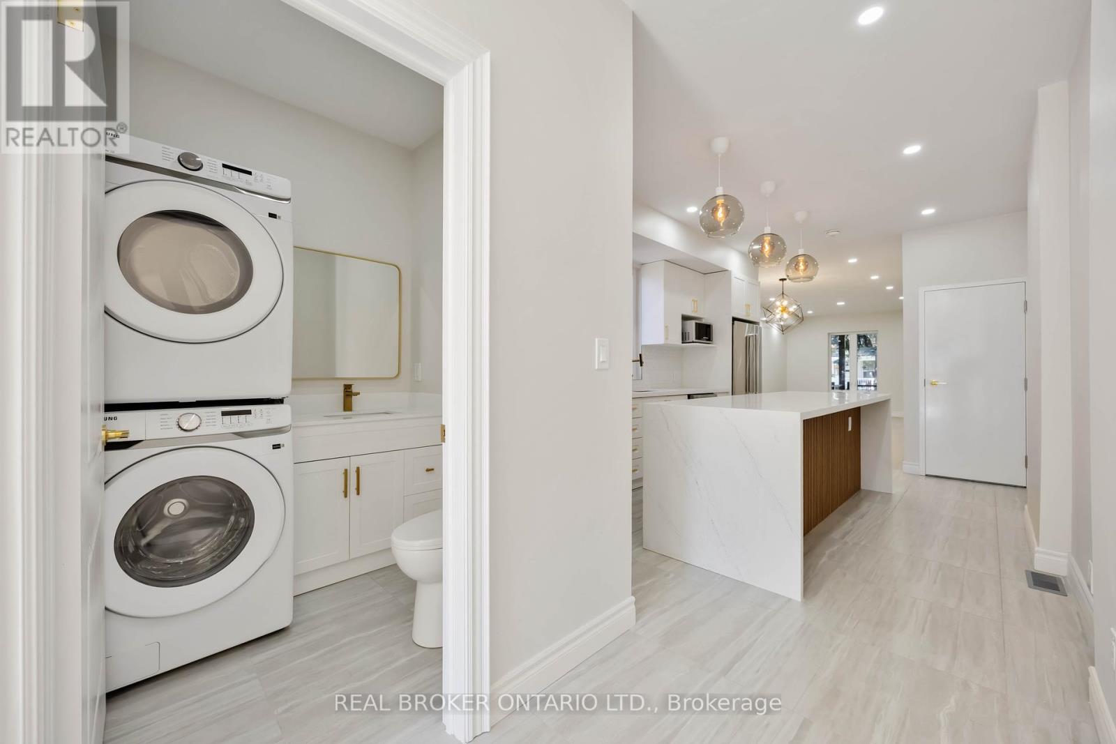 806 Gladstone Avenue, Toronto (Dovercourt-Wallace Emerson-Junction), Ontario  M6H 3J6 - Photo 23 - W12435713