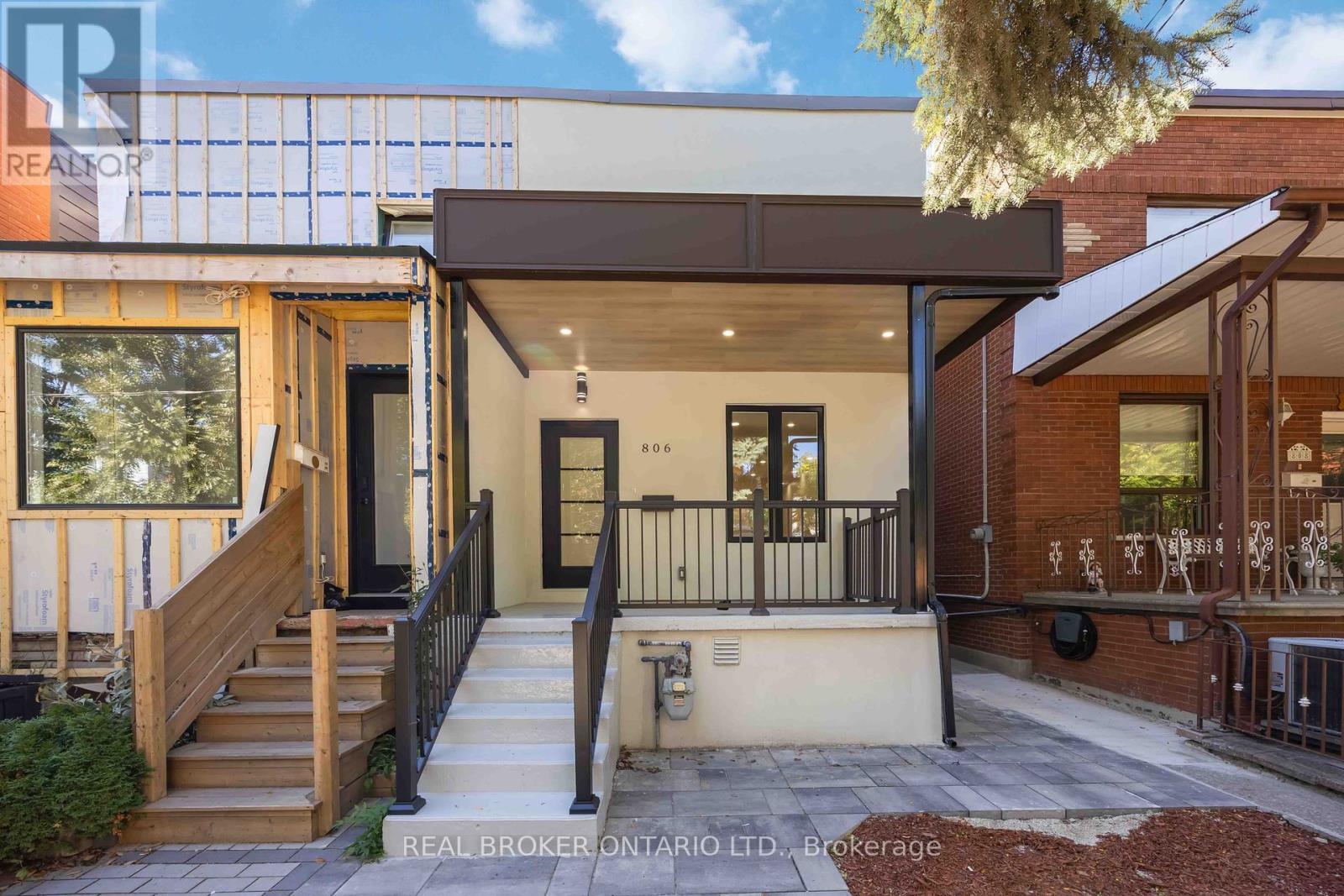 806 Gladstone Avenue, Toronto (Dovercourt-Wallace Emerson-Junction), Ontario  M6H 3J6 - Photo 3 - W12435713