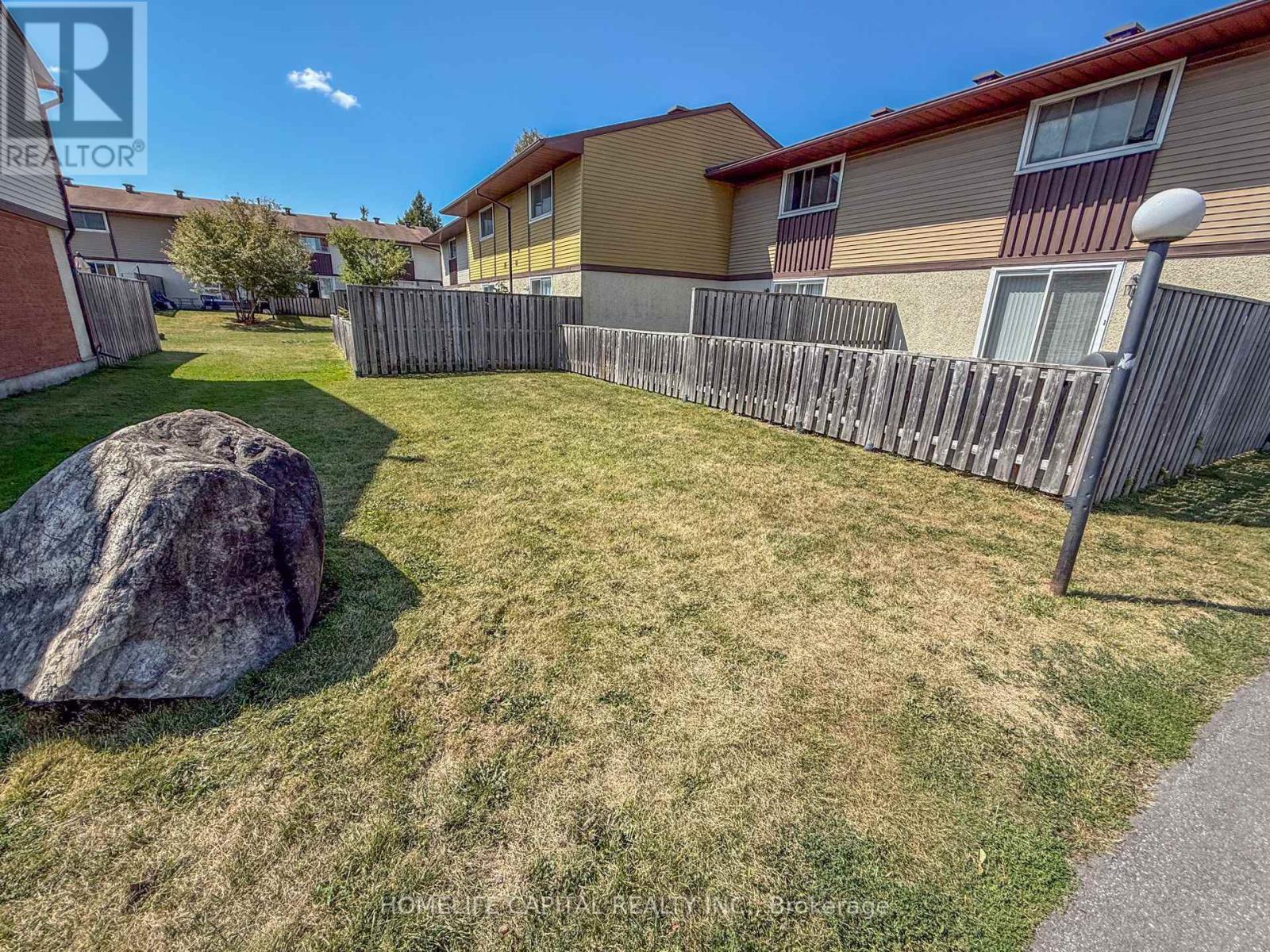 64 - 2570 Southvale Crescent, Ottawa, Ontario  K1B 5B7 - Photo 39 - X12435733