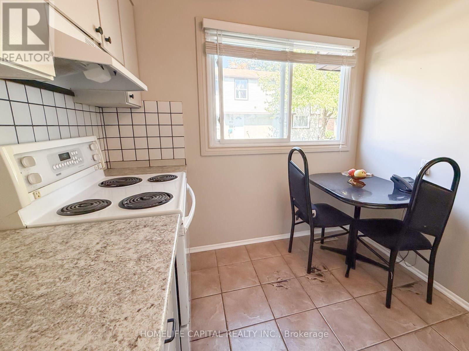 64 - 2570 Southvale Crescent, Ottawa, Ontario  K1B 5B7 - Photo 5 - X12435733