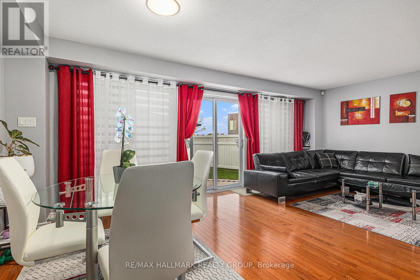 4220 Kelly Farm Drive, Ottawa, Ontario  K1T 0A5 - Photo 12 - X12435738