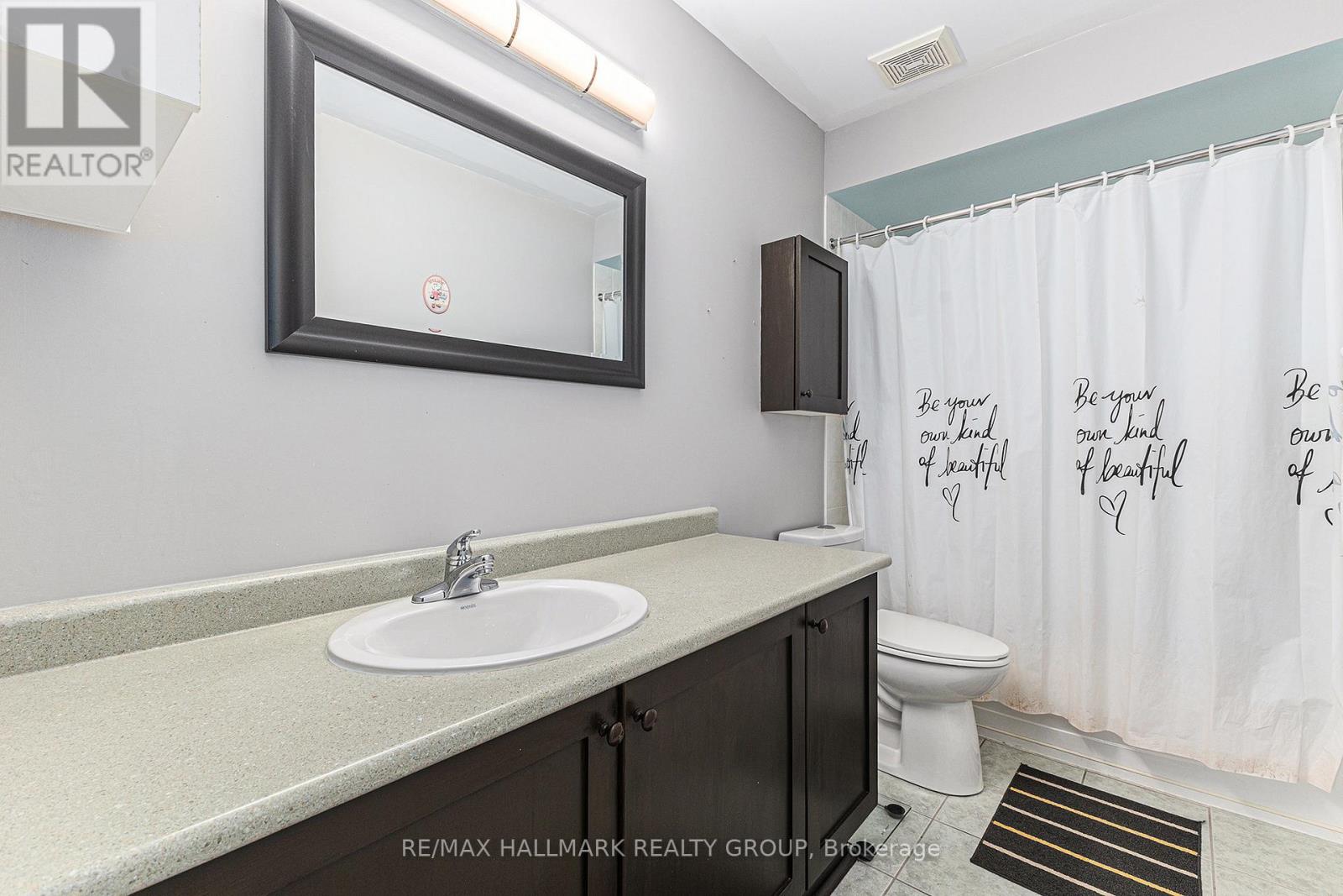 4220 Kelly Farm Drive, Ottawa, Ontario  K1T 0A5 - Photo 19 - X12435738