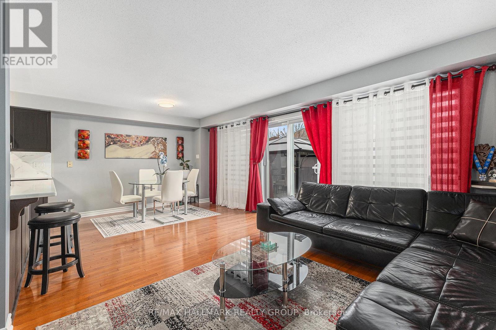 4220 Kelly Farm Drive, Ottawa, Ontario  K1T 0A5 - Photo 7 - X12435738