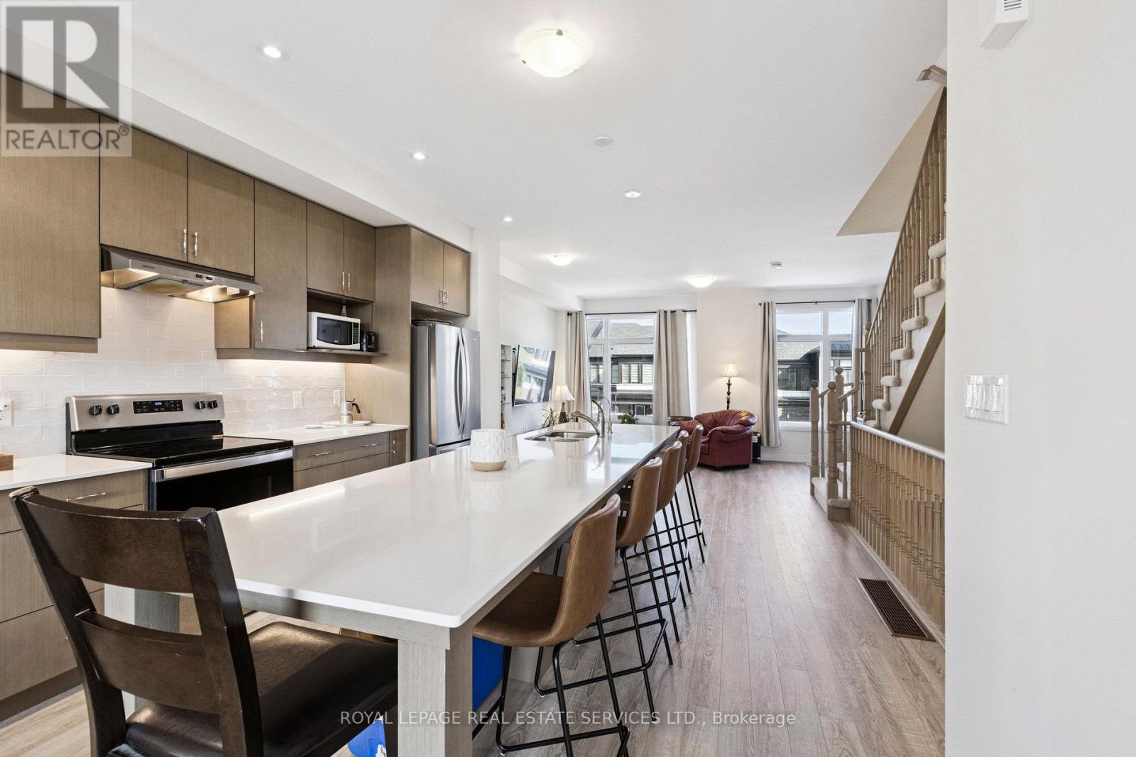 31 - 400 Newman Drive, Cambridge, Ontario  N1S 0E8 - Photo 4 - X12433468