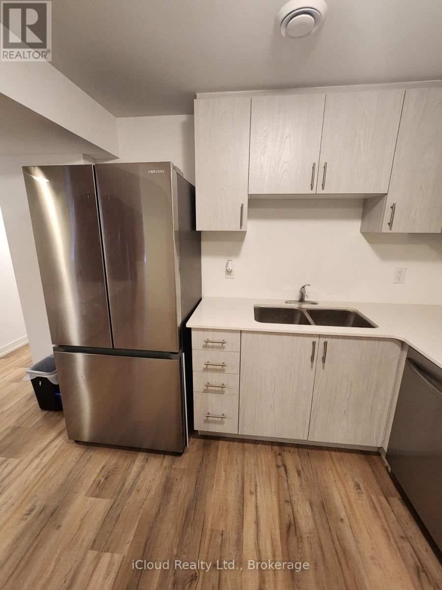 2 Marina Place, Welland, Ontario  L3B 0N7 - Photo 2 - X12435697