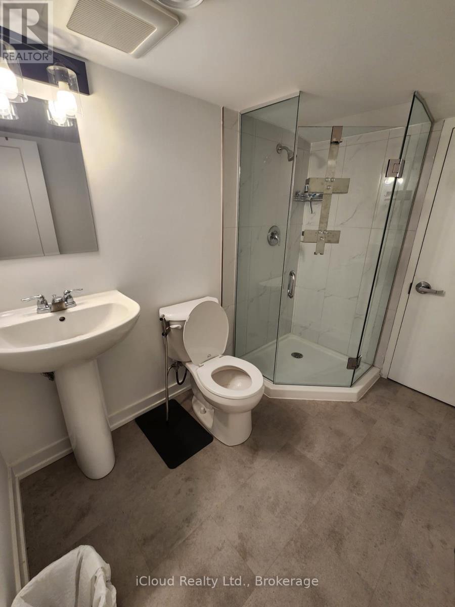 2 Marina Place, Welland, Ontario  L3B 0N7 - Photo 4 - X12435697