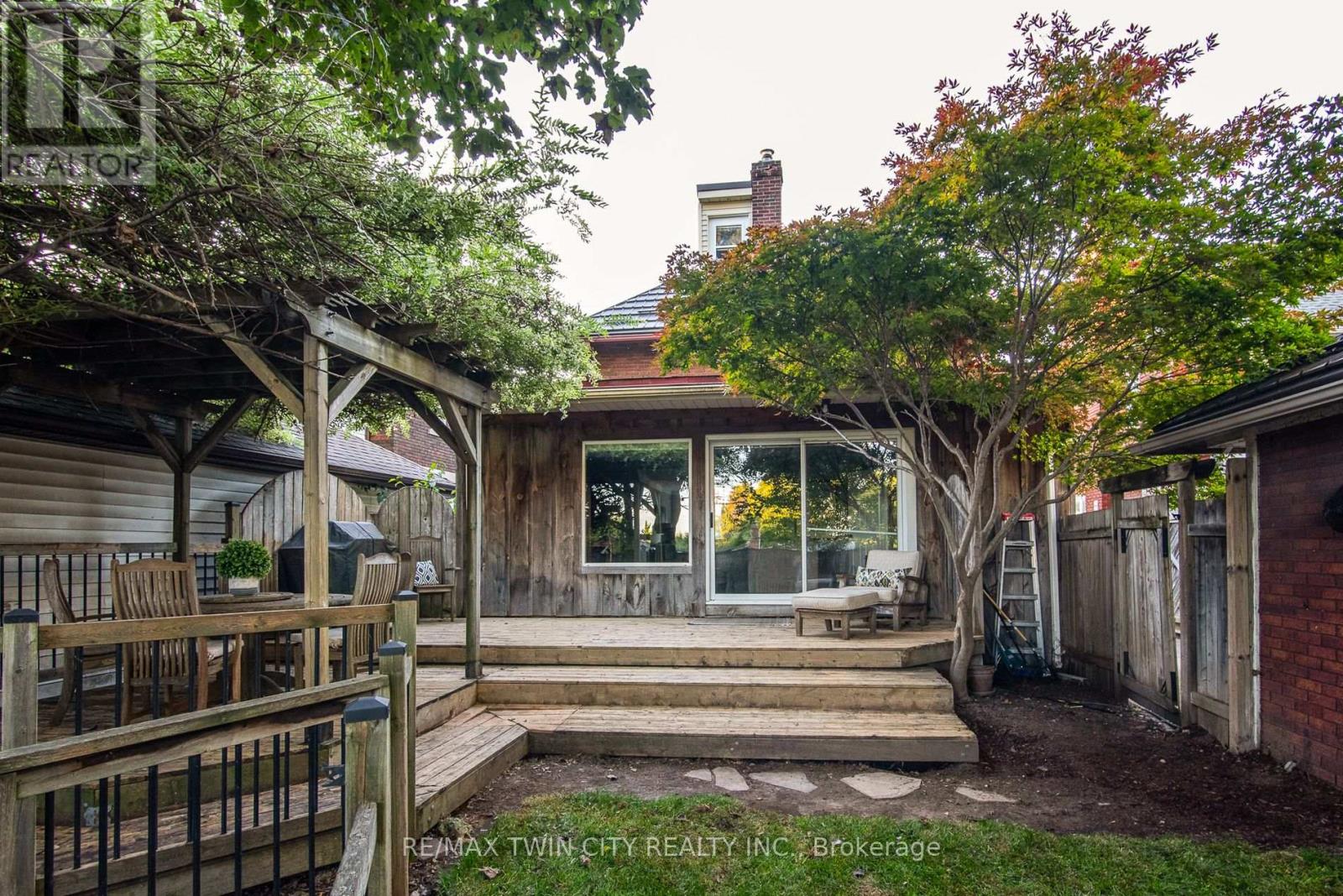 839 Queens Boulevard, Kitchener, Ontario  N2M 1A6 - Photo 5 - X12435718
