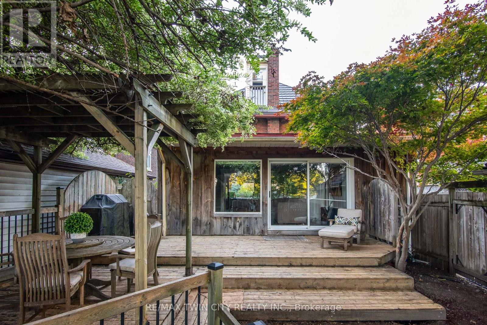 839 Queens Boulevard, Kitchener, Ontario  N2M 1A6 - Photo 7 - X12435718