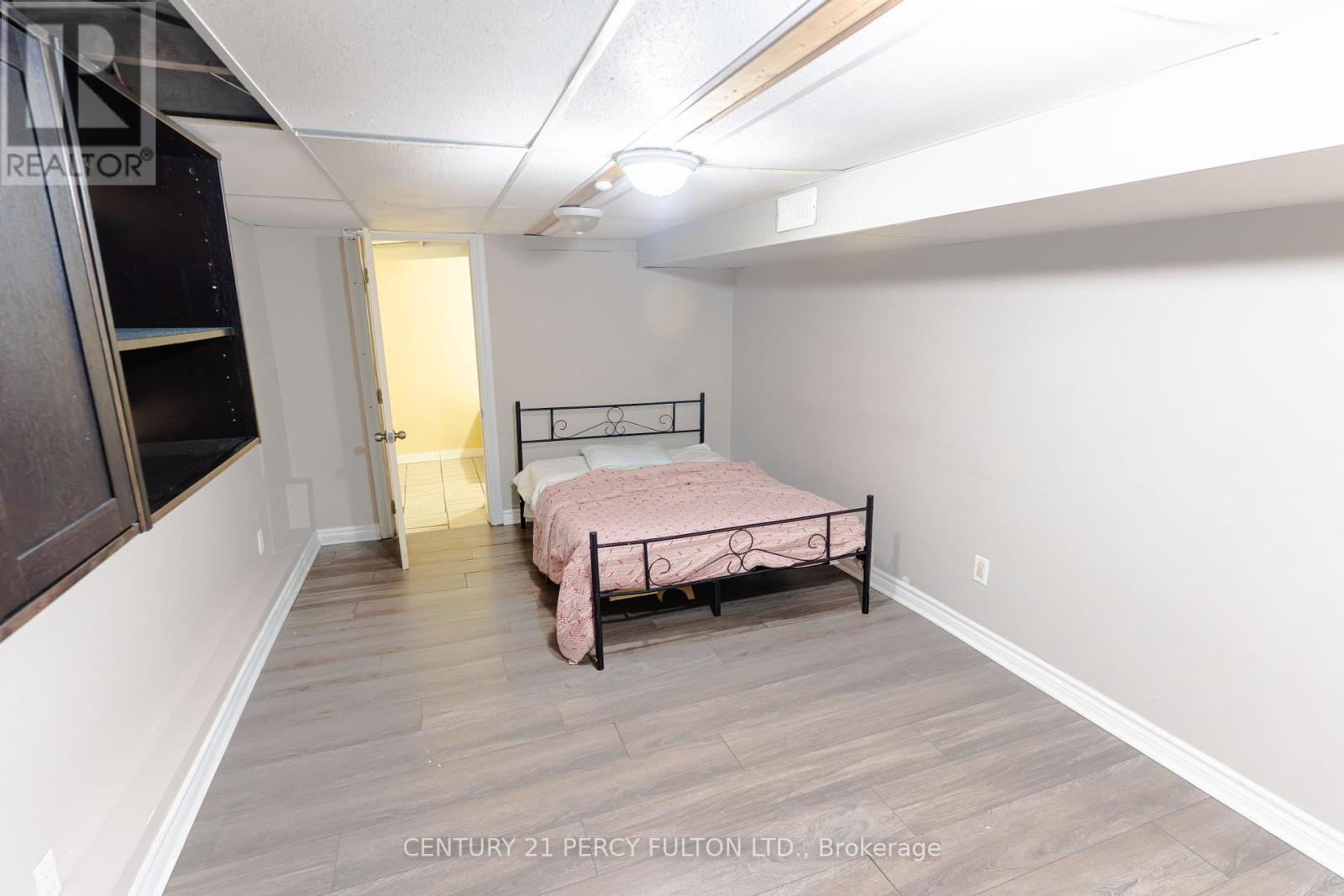 4533 Sixth Avenue, Niagara Falls, Ontario  L2E 4T2 - Photo 10 - X12435727