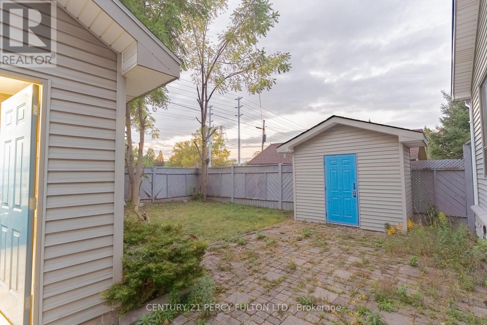 4533 Sixth Avenue, Niagara Falls, Ontario  L2E 4T2 - Photo 4 - X12435727