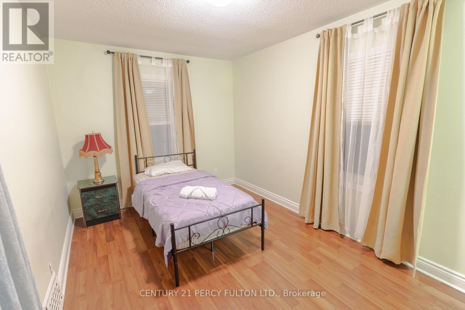 4533 Sixth Avenue, Niagara Falls, Ontario  L2E 4T2 - Photo 6 - X12435727