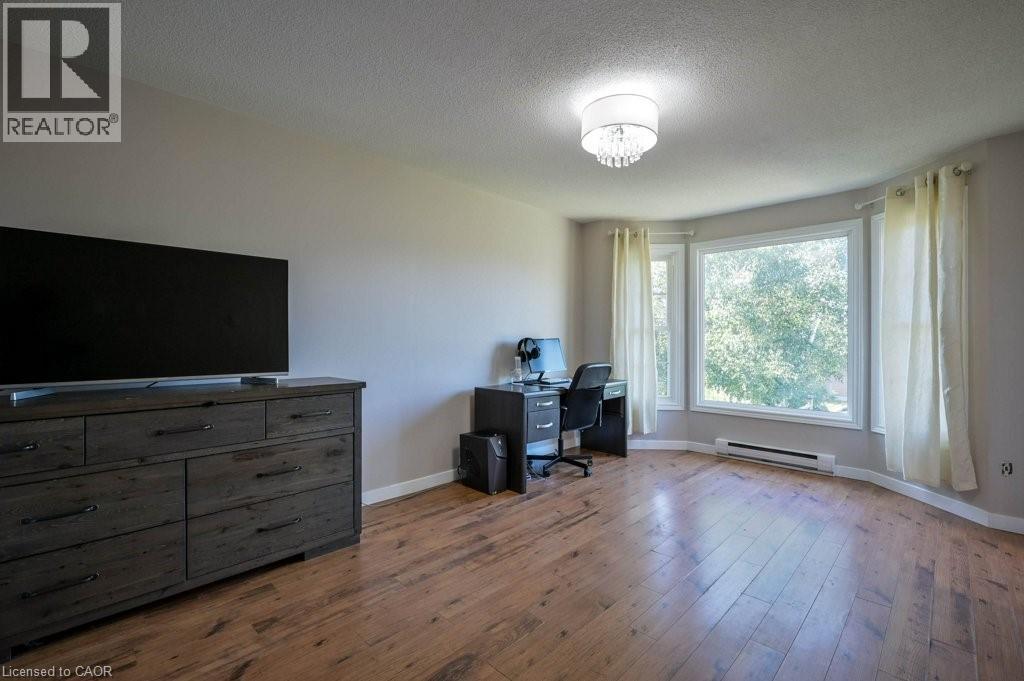 107 Dinison Crescent, Kitchener, Ontario  N2E 2S6 - Photo 16 - 40774909