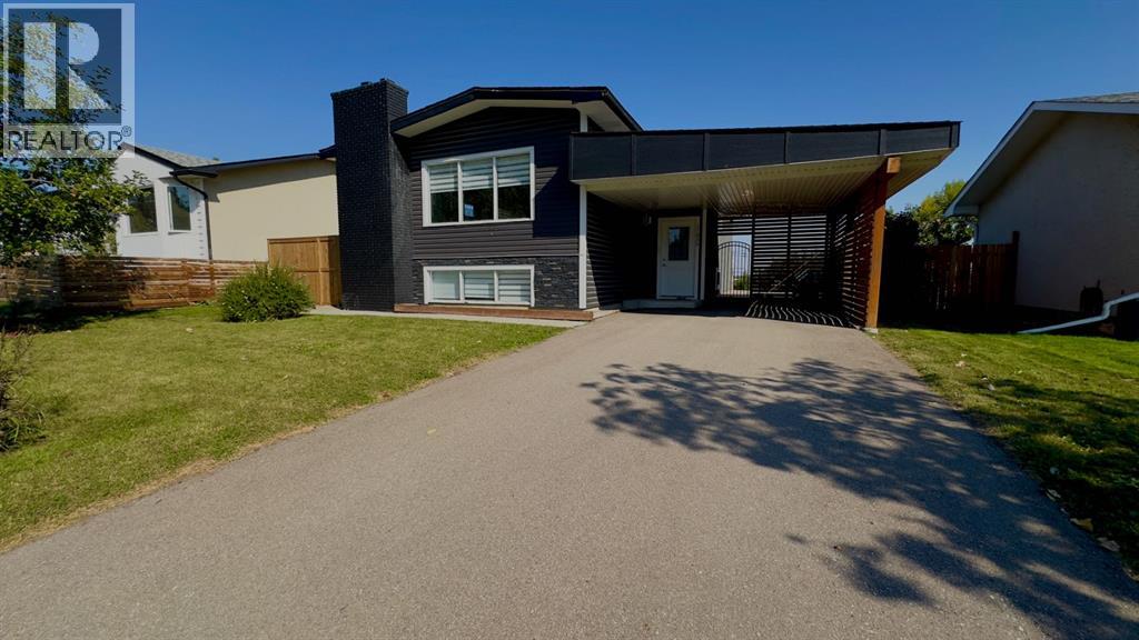 11036 7 Street Sw, Calgary, Alberta  T2W 0G7 - Photo 2 - A2242239