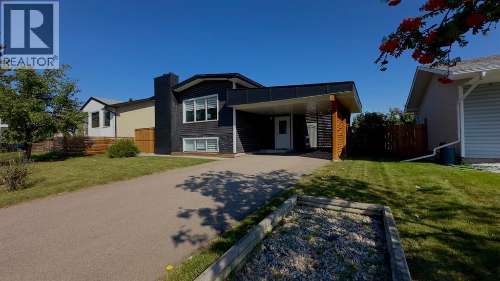 11036 7 Street Sw, Calgary, Alberta  T2W 0G7 - Photo 3 - A2242239