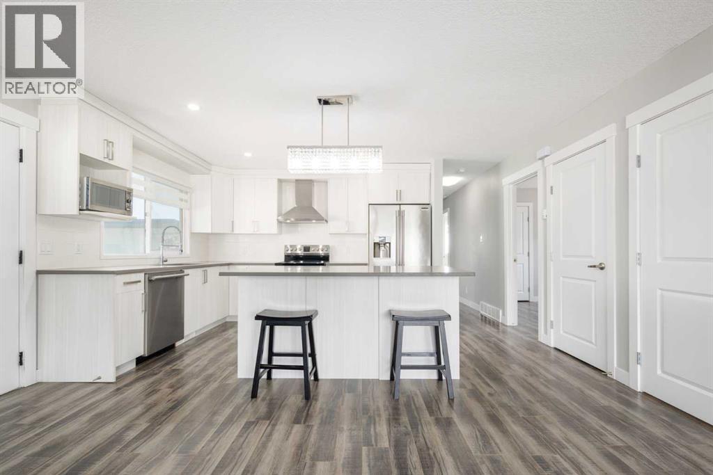 11036 7 Street Sw, Calgary, Alberta  T2W 0G7 - Photo 12 - A2242239