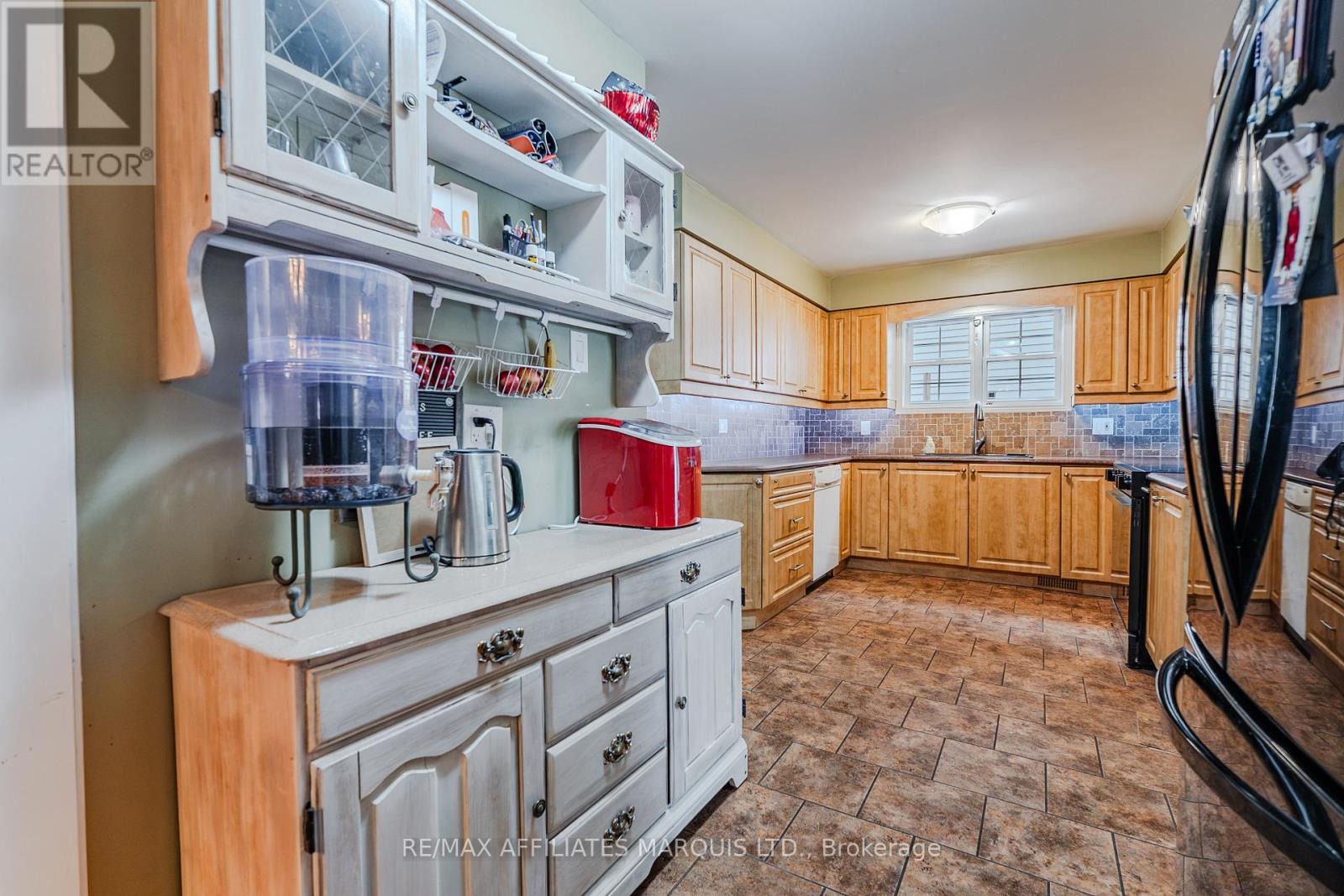 668 Champlain Drive N, Cornwall, Ontario  K6H 6P2 - Photo 8 - X12435731