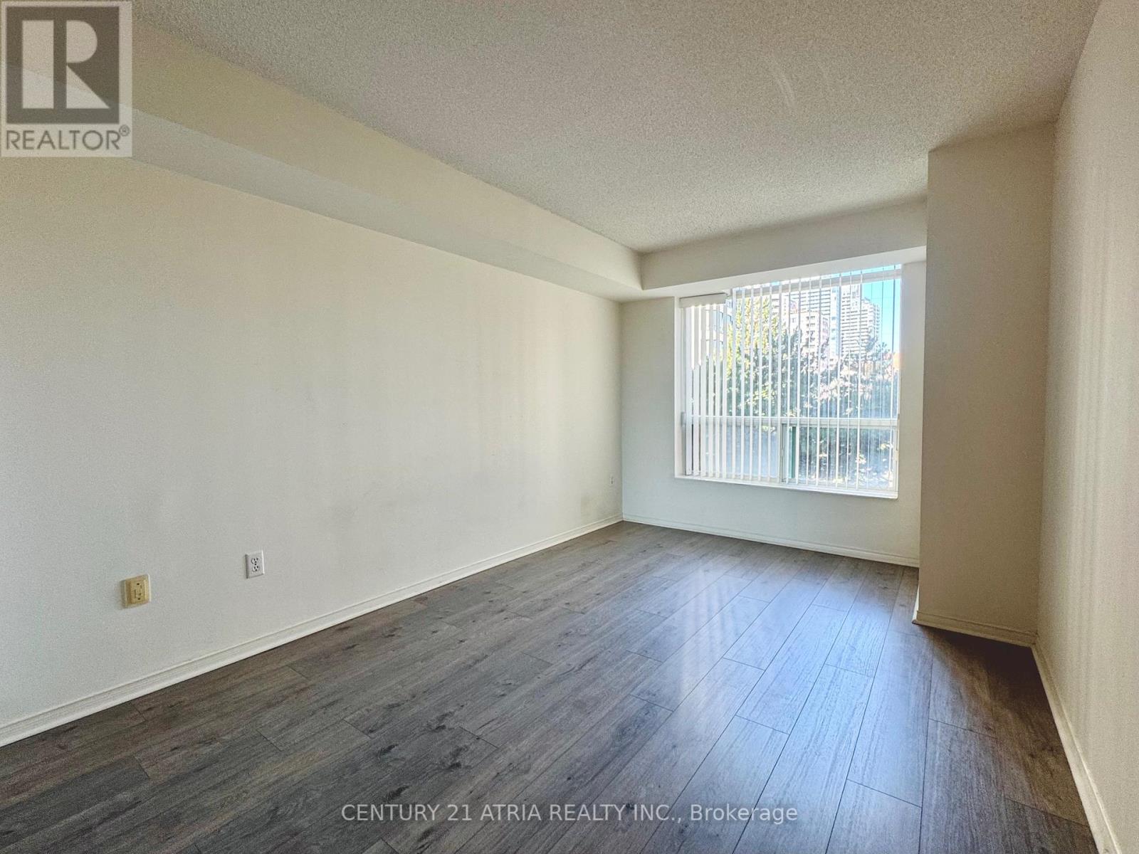 410 - 8 Pemberton Avenue, Toronto, Ontario  M2M 4K8 - Photo 16 - C12435730