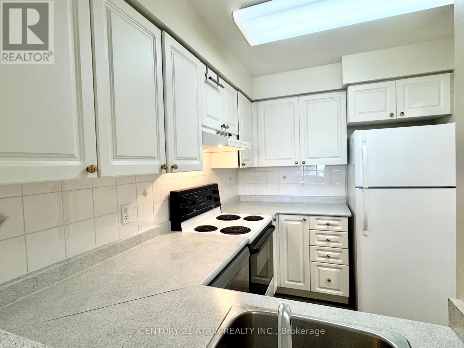 410 - 8 Pemberton Avenue, Toronto, Ontario  M2M 4K8 - Photo 9 - C12435730
