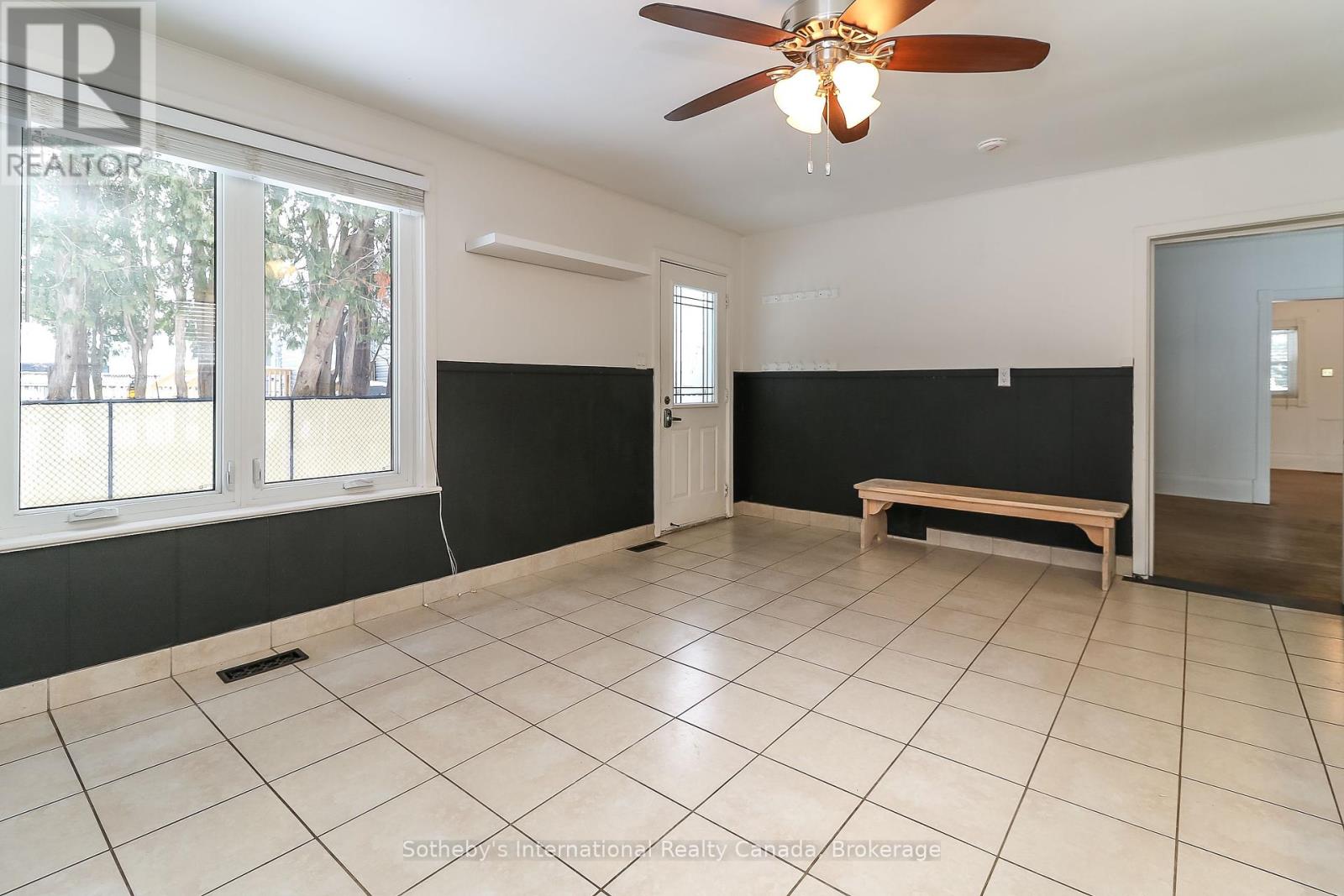 A - 58 Cedar Street, Collingwood, Ontario  L9Y 3A5 - Photo 13 - S12435749
