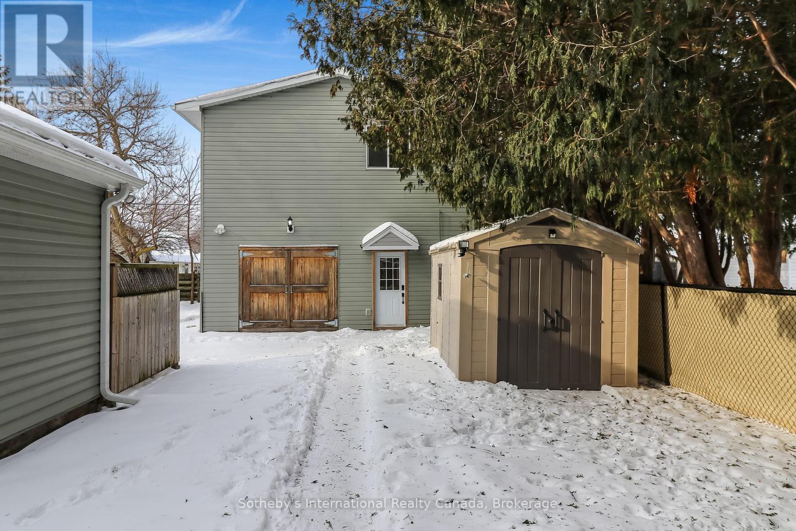 B - 58 Cedar Street, Collingwood, Ontario  L9Y 3A5 - Photo 4 - S12435752