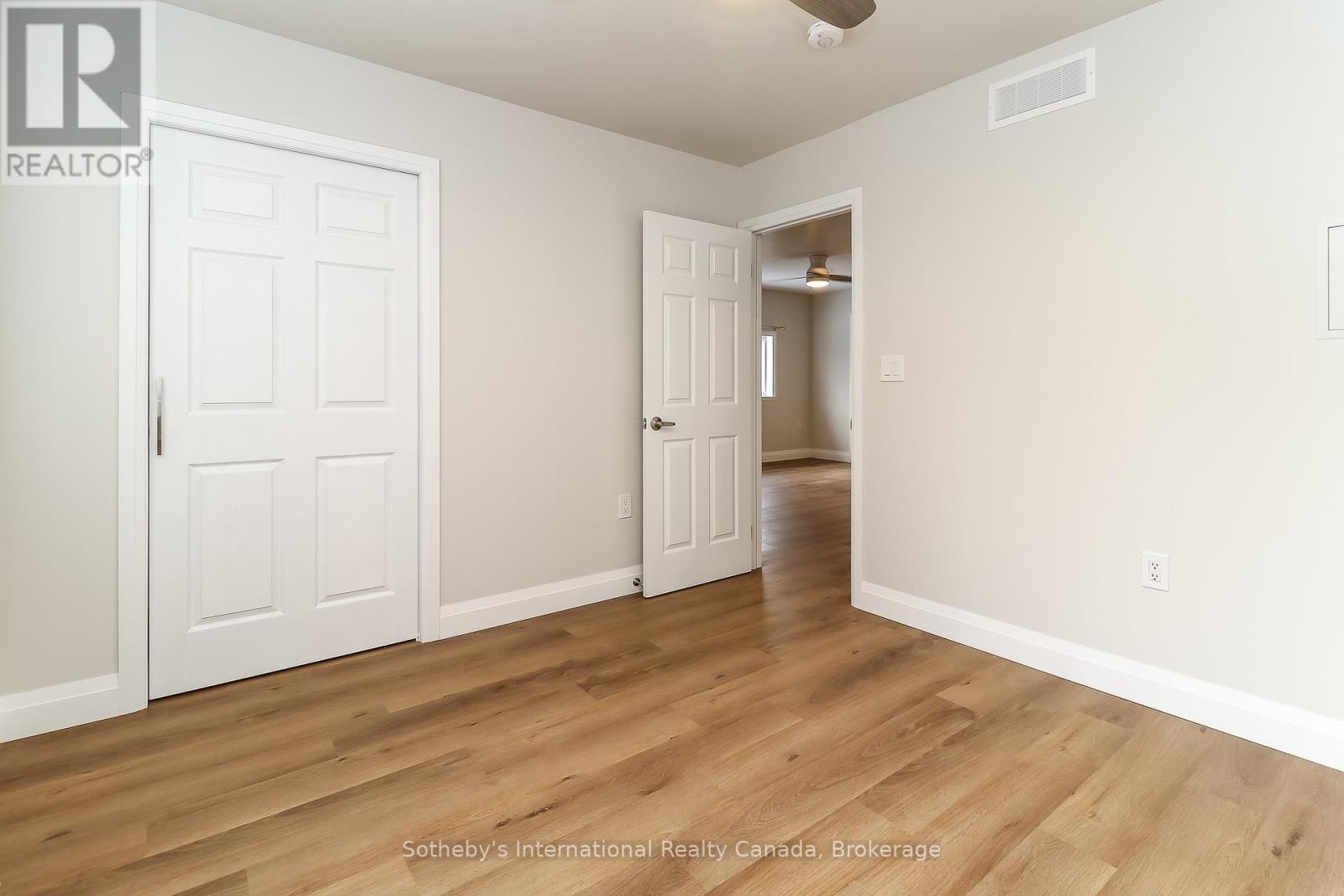 B - 58 Cedar Street, Collingwood, Ontario  L9Y 3A5 - Photo 7 - S12435752