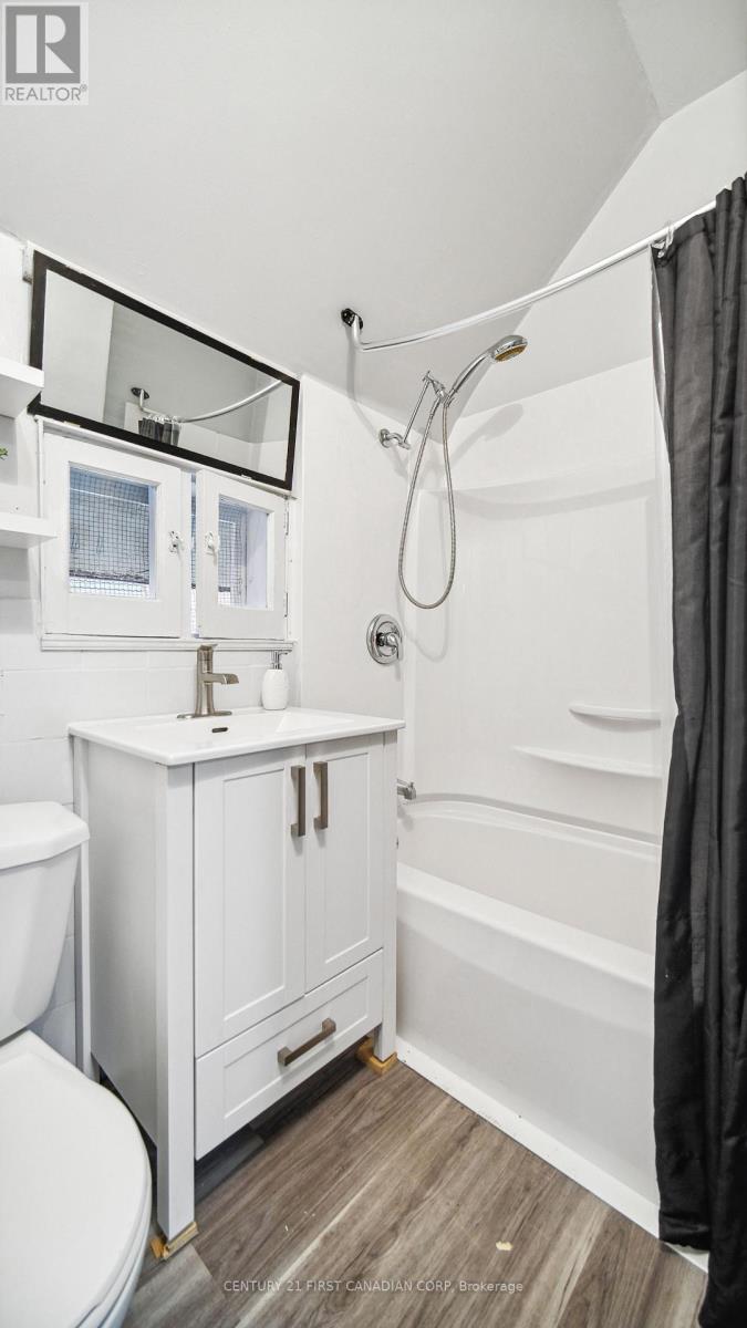 417 Grey Street, London East, Ontario  N6B 1H1 - Photo 25 - X12435747