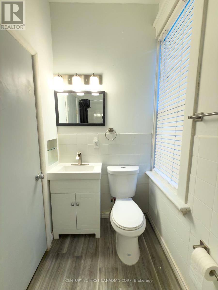417 Grey Street, London East, Ontario  N6B 1H1 - Photo 9 - X12435747