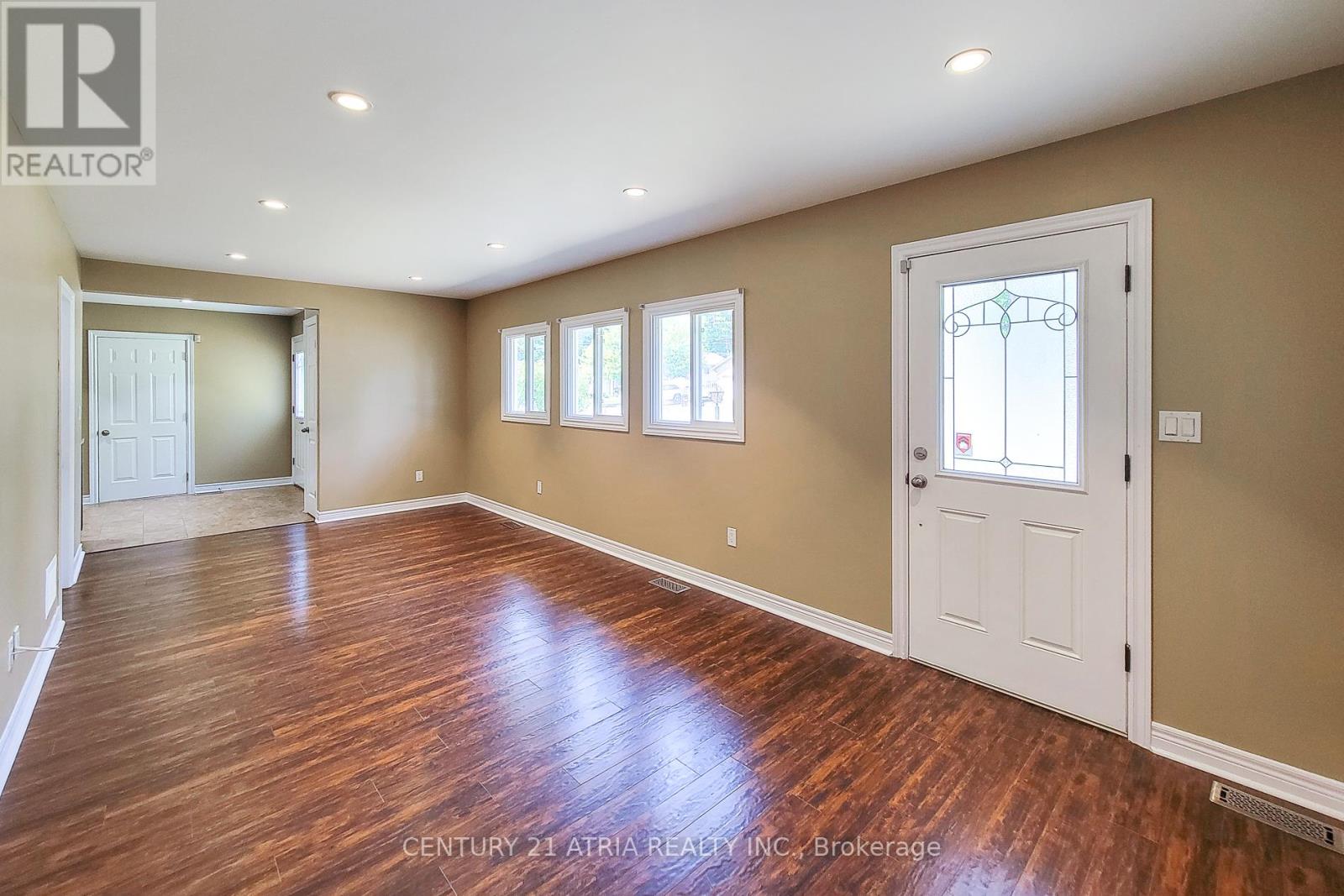 3259 Poplar Avenue, Fort Erie, Ontario  L0S 1S0 - Photo 3 - X12434919