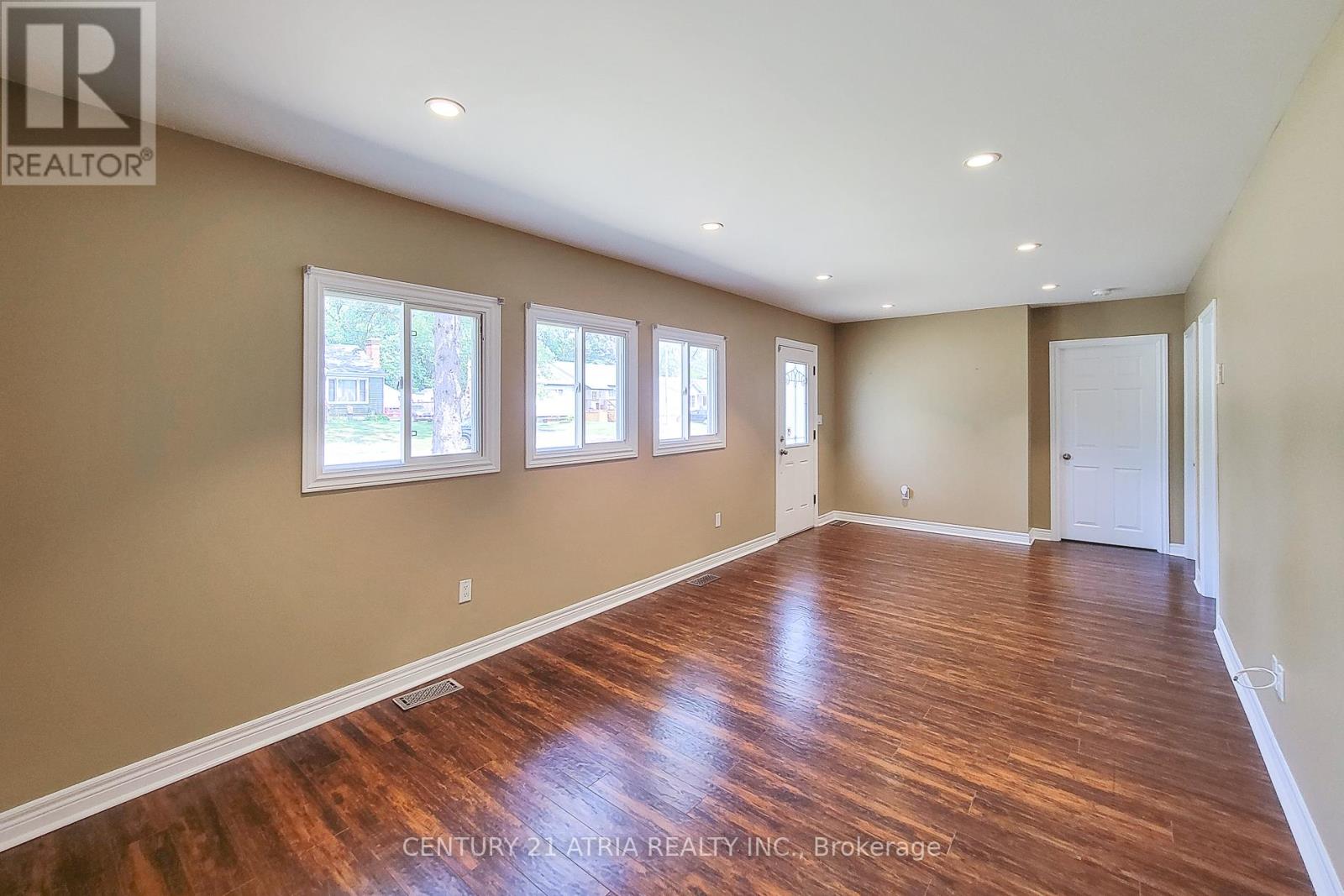3259 Poplar Avenue, Fort Erie, Ontario  L0S 1S0 - Photo 4 - X12434919