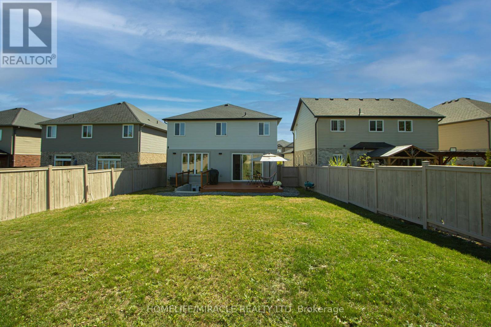 1072 Oakcrossing Road, London North, Ontario  N6H 0A8 - Photo 18 - X12435737