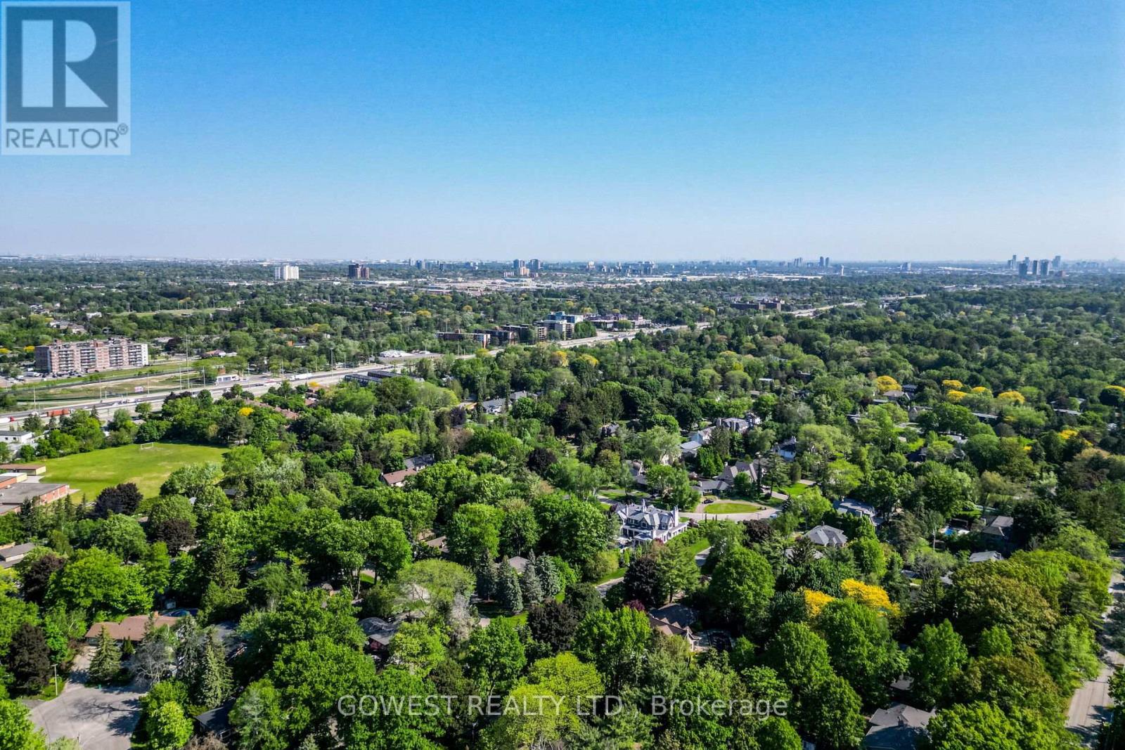 62 Pinewood Trail, Mississauga, Ontario  L5G 2L1 - Photo 10 - W12430186