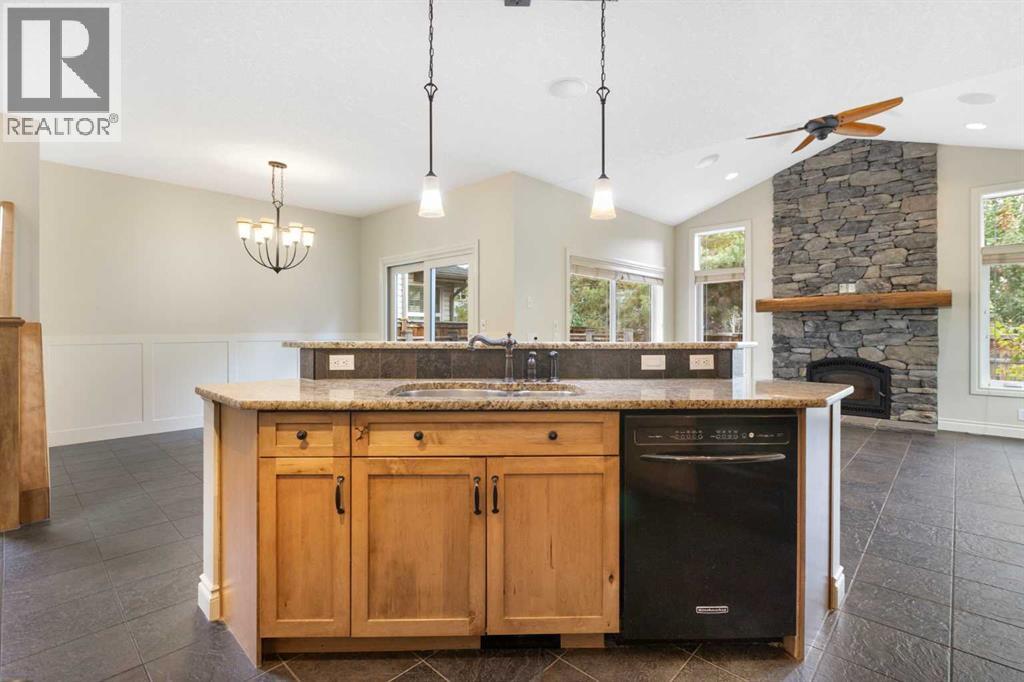 119 Auburn Bay Close Se, Calgary, Alberta  T3M 0E9 - Photo 3 - A2257814