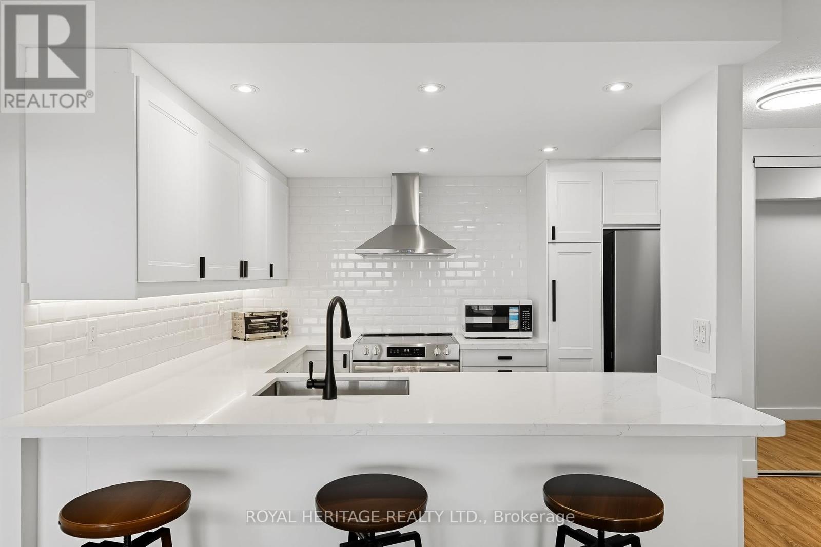 1208 - 5 Concorde Place, Toronto, Ontario  M3C 3M8 - Photo 11 - C12426647