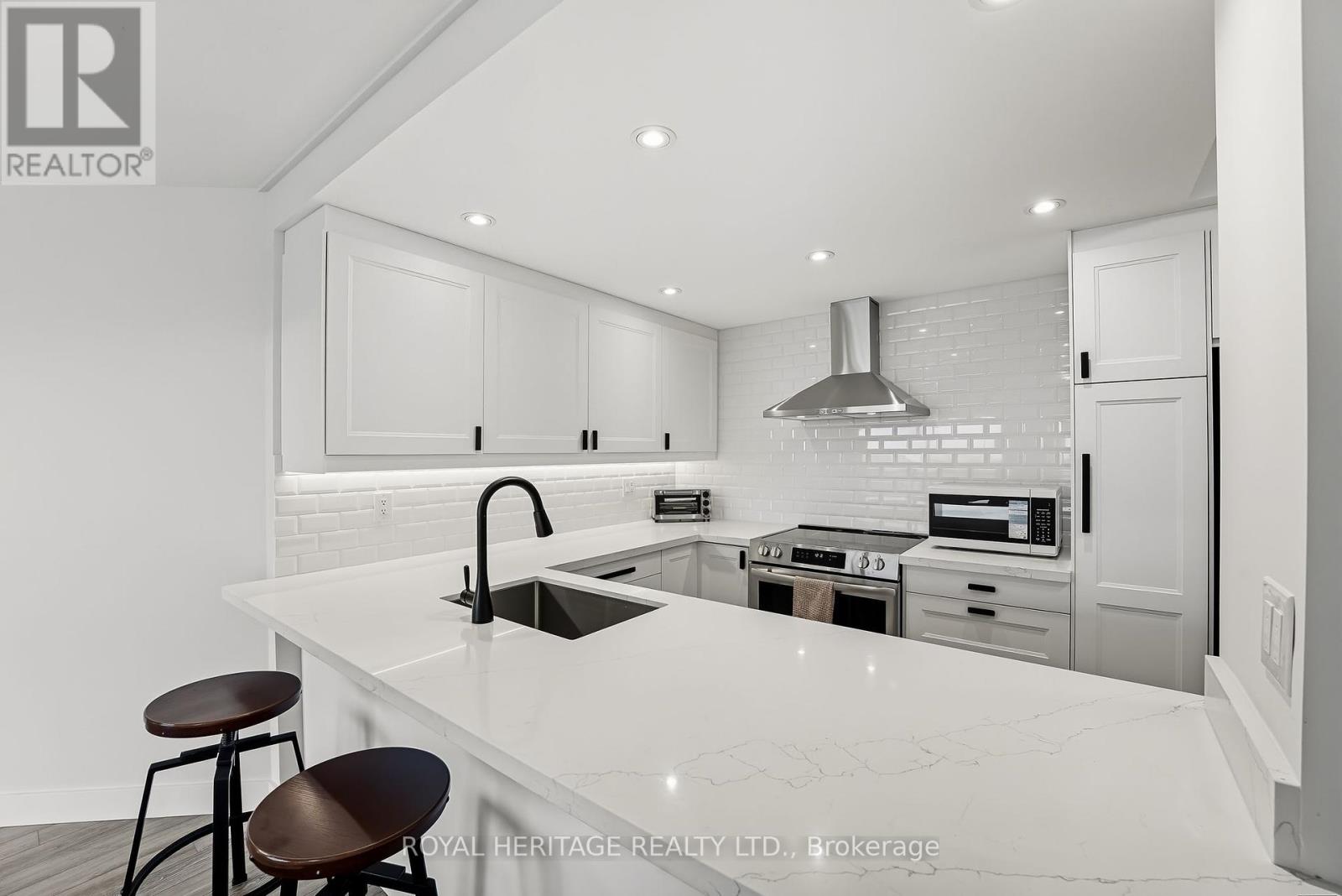 1208 - 5 Concorde Place, Toronto, Ontario  M3C 3M8 - Photo 12 - C12426647