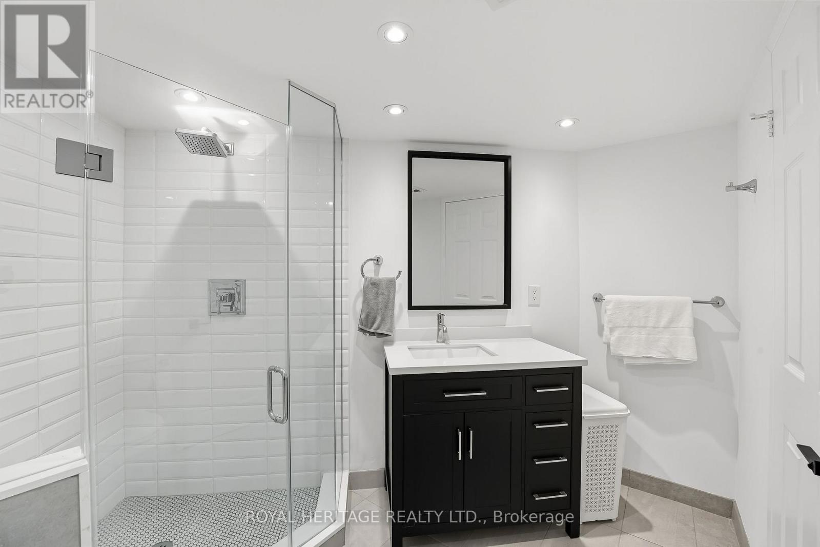 1208 - 5 Concorde Place, Toronto, Ontario  M3C 3M8 - Photo 19 - C12426647