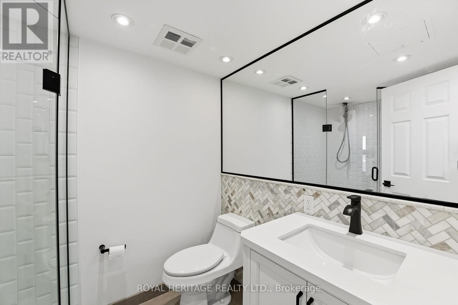 1208 - 5 Concorde Place, Toronto, Ontario  M3C 3M8 - Photo 20 - C12426647