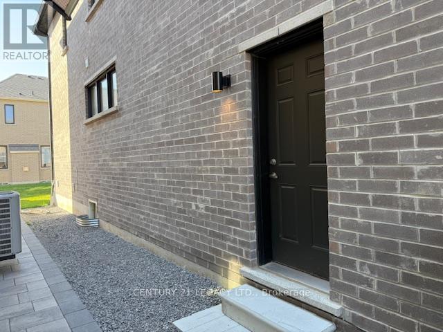 1435 Mourning Dove Lane, Pickering, Ontario  L1X 0N8 - Photo 4 - E12324906