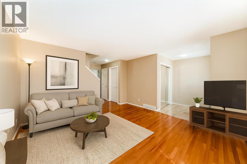 161 Taralea Circle Ne, Calgary, Alberta  T3J 5G9 - Photo 4 - A2251363