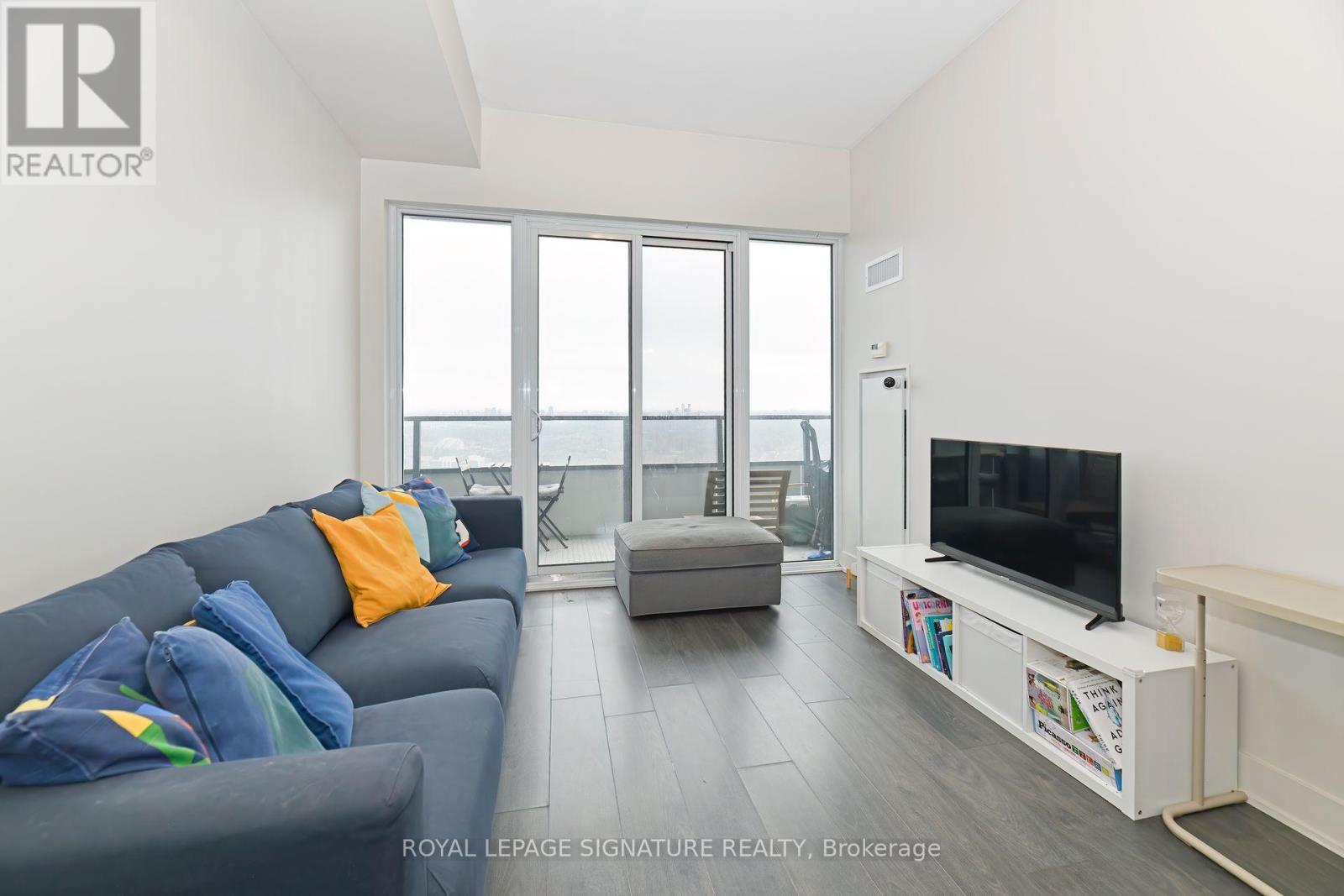 4211 - 30 Shore Breeze Drive, Toronto, Ontario  M8V 0J1 - Photo 6 - W12435755
