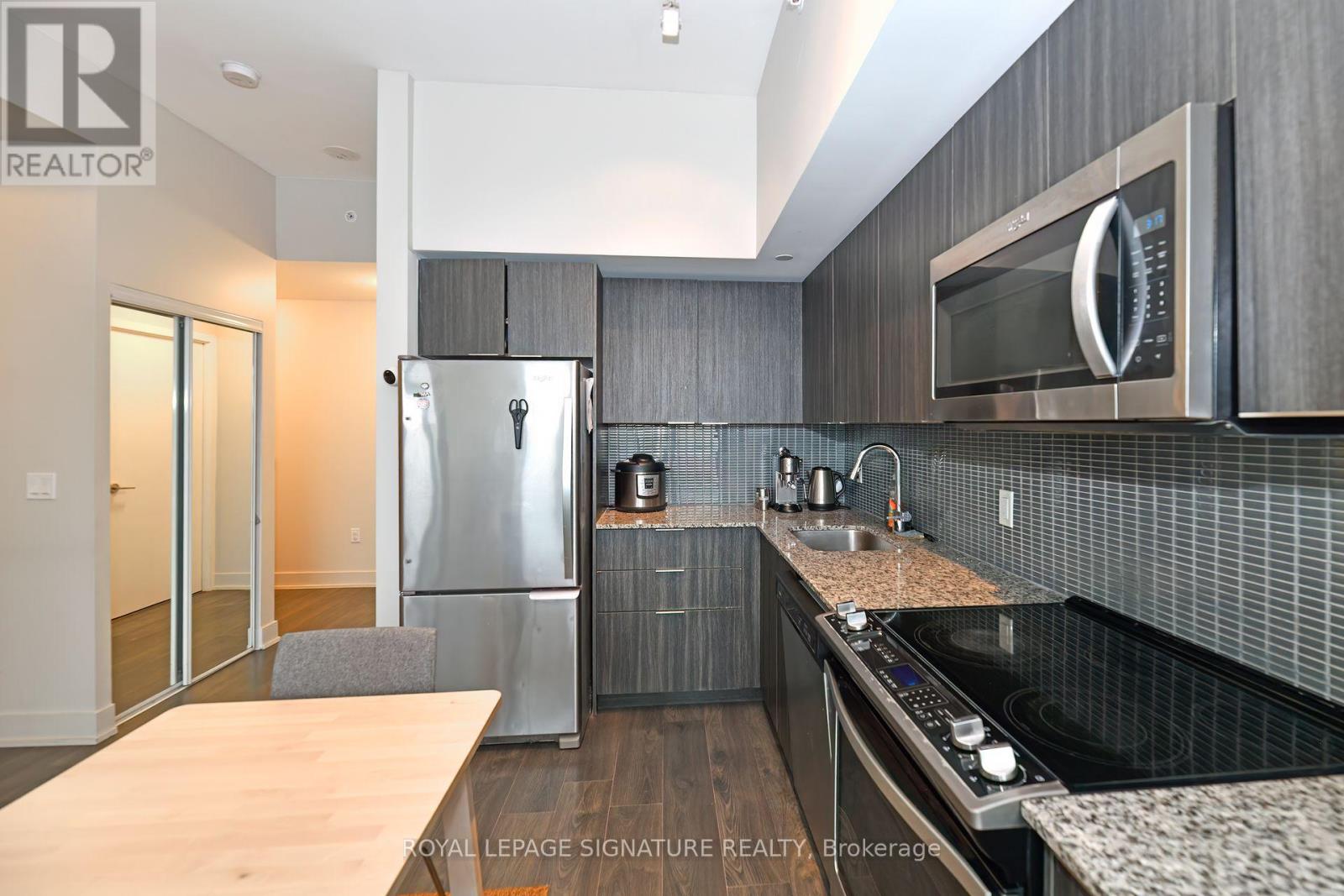 4211 - 30 Shore Breeze Drive, Toronto, Ontario  M8V 0J1 - Photo 7 - W12435755