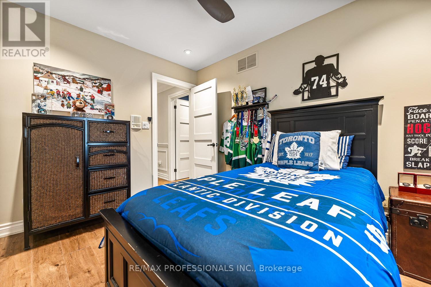2446 Hammond Road, Mississauga, Ontario  L5K 1T2 - Photo 28 - W12435756