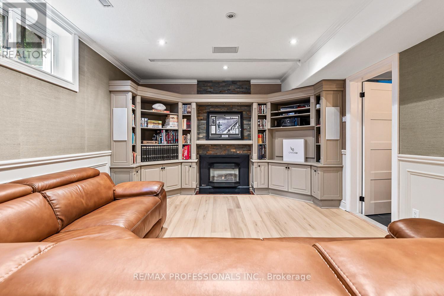 2446 Hammond Road, Mississauga, Ontario  L5K 1T2 - Photo 43 - W12435756