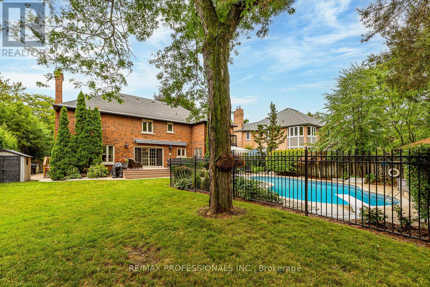 2446 Hammond Road, Mississauga, Ontario  L5K 1T2 - Photo 49 - W12435756
