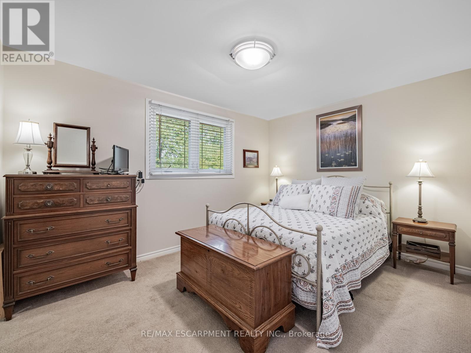 1483 Karenza Road, Mississauga, Ontario  L5J 3W3 - Photo 17 - W12435763