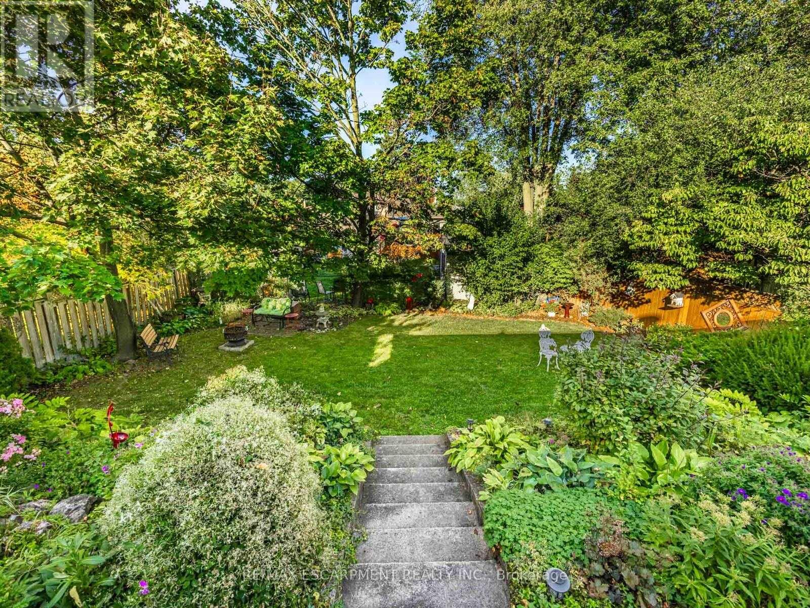 1483 Karenza Road, Mississauga, Ontario  L5J 3W3 - Photo 27 - W12435763