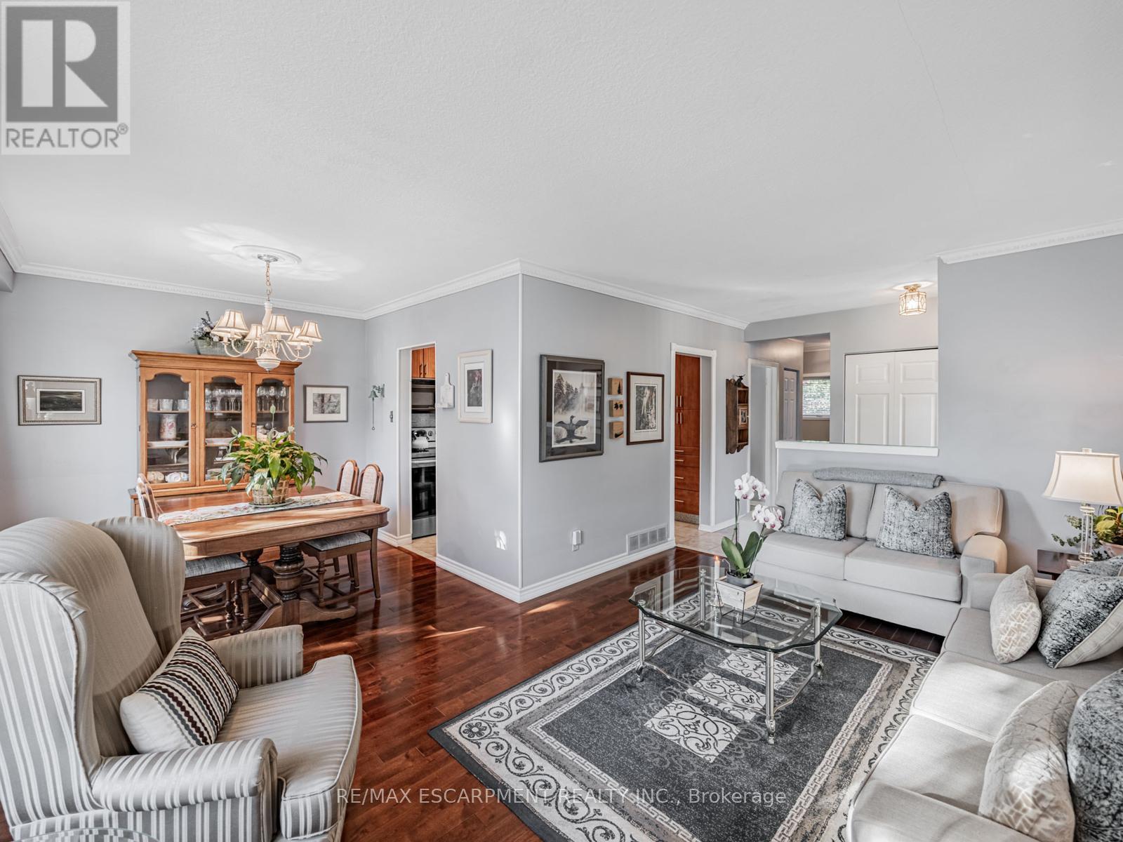 1483 Karenza Road, Mississauga, Ontario  L5J 3W3 - Photo 8 - W12435763