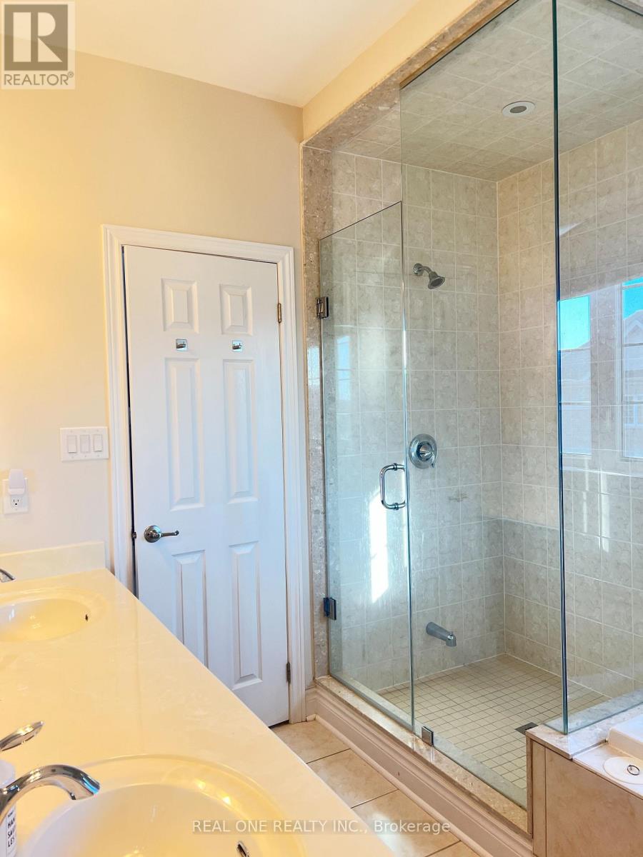 250 Niagara Trail, Halton Hills, Ontario  L7G 0A7 - Photo 33 - W12435772