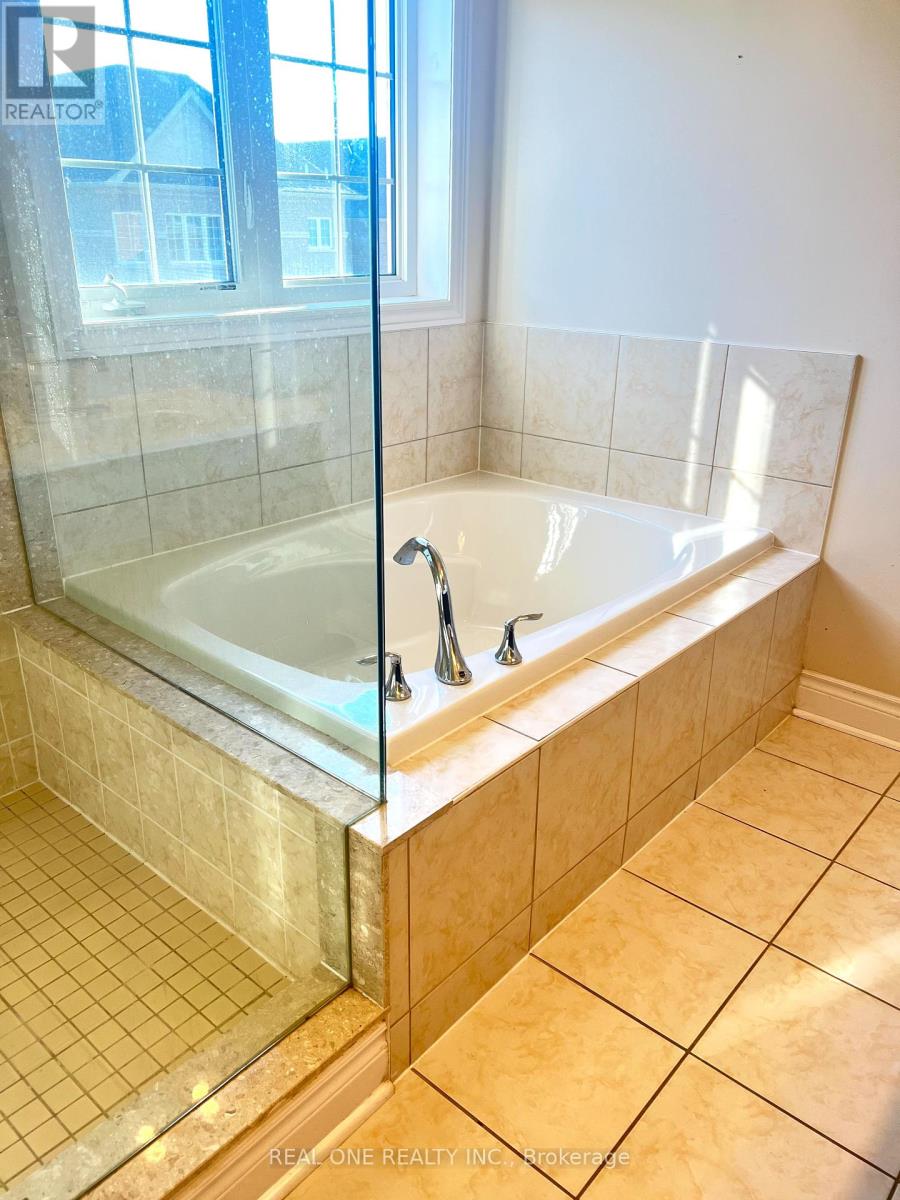 250 Niagara Trail, Halton Hills, Ontario  L7G 0A7 - Photo 34 - W12435772