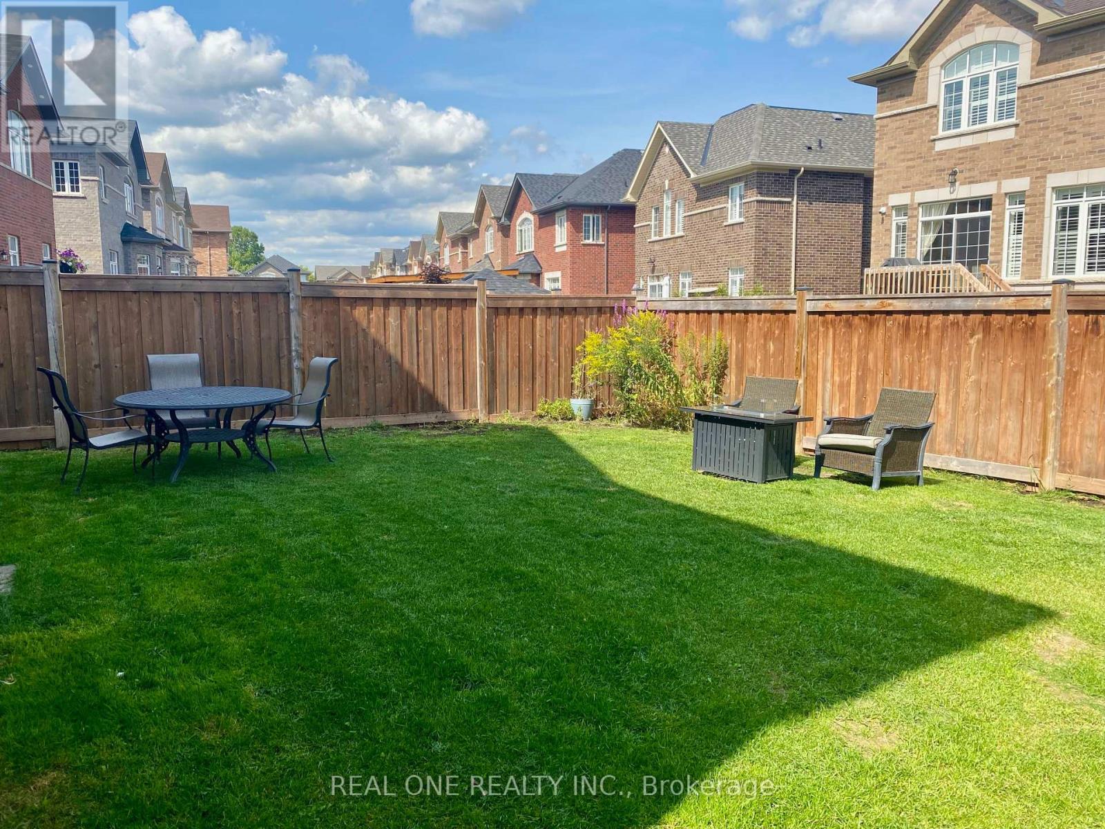 250 Niagara Trail, Halton Hills, Ontario  L7G 0A7 - Photo 38 - W12435772